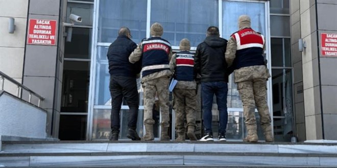 Bitlis’te 9 kaçak göçmen yakalandı