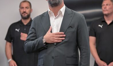 Shakhtar Donetsk’in Yeni Teknik Direktörü Arda Turan, Takımla Tanıştı