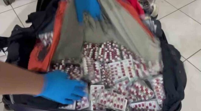 Pozantı’da Otobüste 5 Bin 642 Uyuşturucu Hap Ele Geçirildi