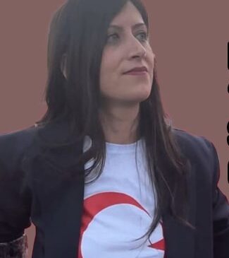 Yeni Çağ Partisi’nde Ela Çokgören Görevden Alındı.